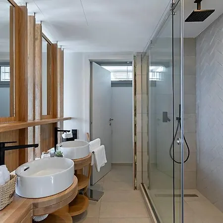 Theologos Βίλα Θεολόγος